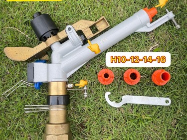 Béc BT37 - béc tưới phun mưa 3 tia nước cực đẫm ren 49 bằng đồng